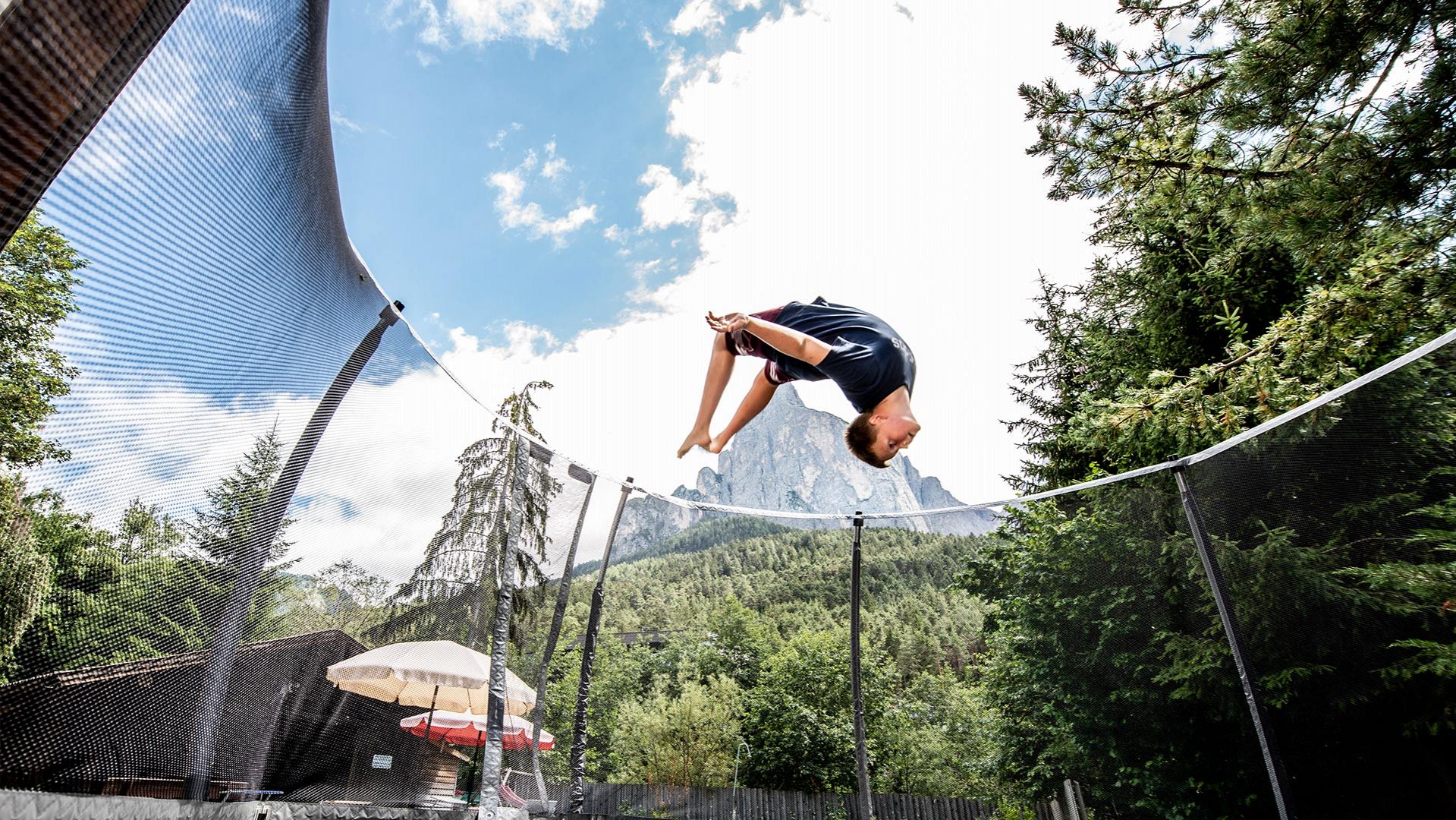 Trampoline